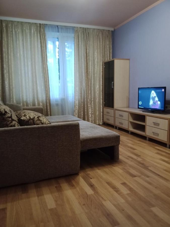 2 К Квартира Между Двумя Станциями Метро Студенческая И Академика Павлова Kharkiv Extérieur photo